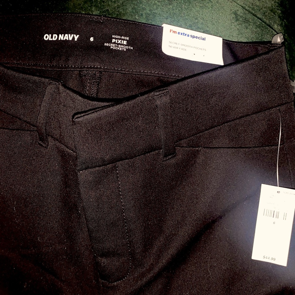 Old Navy Size 6 Pixie Flare Black Pants